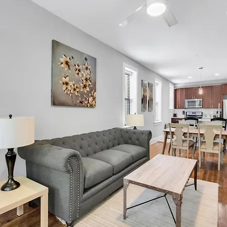 Stunning Townhome 916 In The Grove